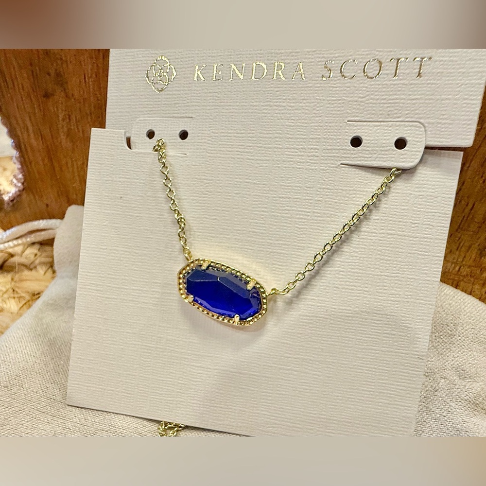 💙Brand New Elisa Gold Pendant Necklace in Colbalt Blue Cat’s Eye